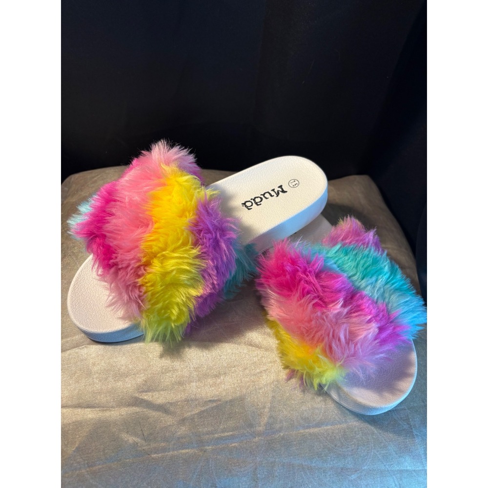 Mudd Rio-55L Rainbow Faux Fur Slide Sandals Pink Yellow Blue Purple Womens 7.5